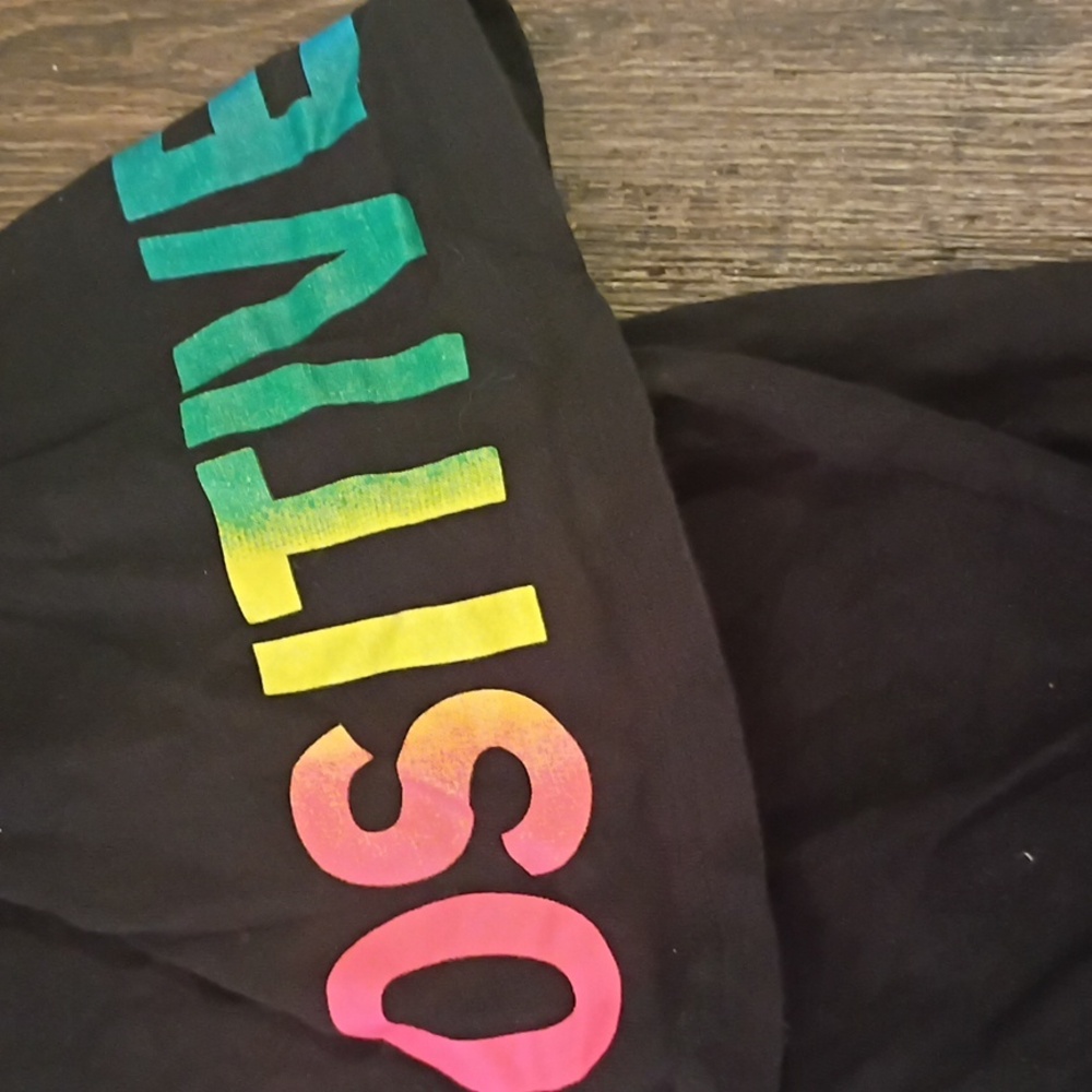 Women's Black Graphic Tee - Focus on the Good - Picture 3 of 9
